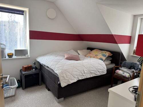 Schlafzimmer (1).JPG - 