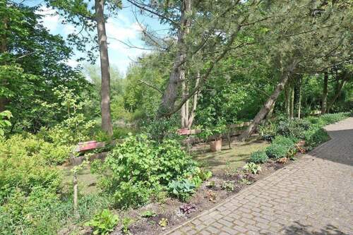 Grundstück an der Teichseite - 