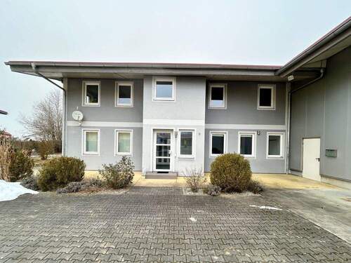 Büro-/Wohnhaus - Halle in Schnaitsee