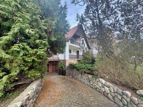 Garageneinfahrt - Einfamilienhaus mit 114,80 m&sup2; in Göhren-Lebbin zum Kaufen