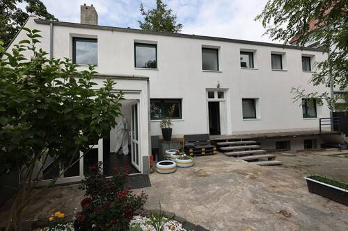 Hinterhof - Riesige Erdgeschosswohnung in Gelsenkirchen Heßler!