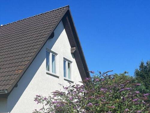 Wohnhaus Teilansicht 1 - Mein neues Zuhause- Wohnhaus mit Einliegerwohung in ruhiger Wohnlage!