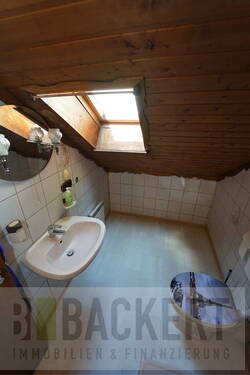 Badezimmer Dachgeschoss - 