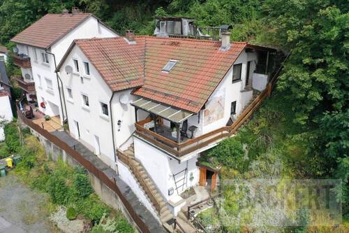 Ansicht Luftaufnahme - 6 Zimmer Einfamilienhaus zum Kaufen in Wallenfels