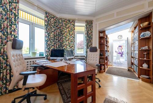 Arbeiten / Bibliothek - 