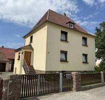 Gepflegtes Einfamilienhaus mit Nebengebäude und Garage in attraktiver Wohnlage von Niederau
