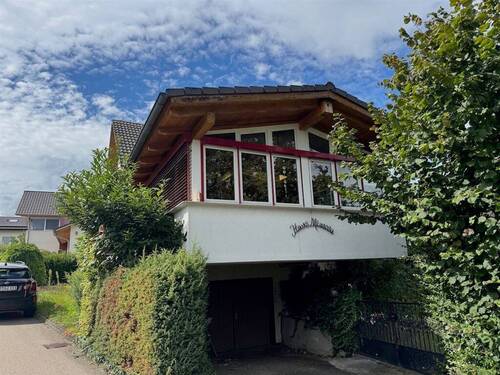 3 - 6 Zimmer Mehrfamilienhaus, Wohnhaus in Klettgau