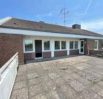 Großes Gebäude mit 2 Einheiten und Parkplätzen als Projekt in der Innenstadt Ratzeburg -Erbpacht