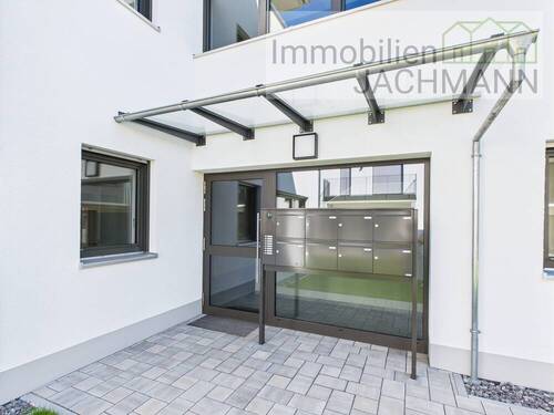 Eingangsbereich - 3 Zimmer Etagenwohnung zum Kaufen in Schwarzach