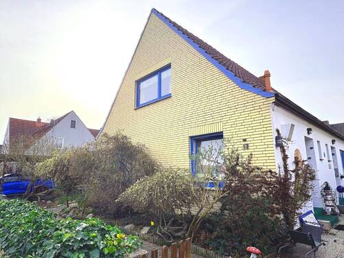 Seitenansicht - 6 Zimmer Einfamilienhaus zum Kaufen in Achim