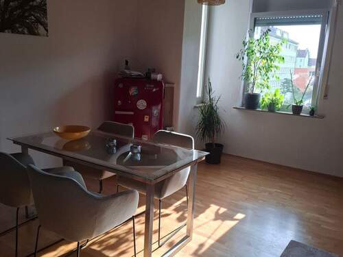 Wohnzimmer/Essplatz - Etagenwohnung mit 95,00 m² in Nürnberg zur Miete