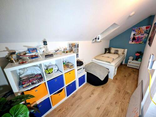 Kleiner Nebenraum neben dem WoZi., geeignet für Übernachtungsgäste (DG) - 