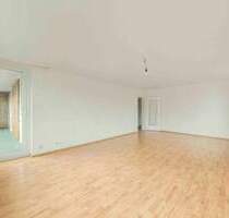 Einziehen und wohlfühlen: helle 3-Zimmer-Wohnung mit 2 Balkonen - Reutlingen Orschel-Hagen