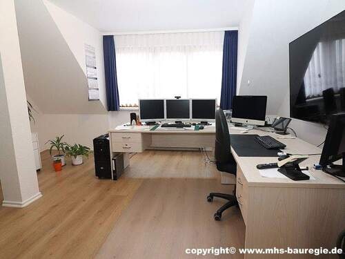 Bild 13 Büro Dachgeschoss Raum 1 - 