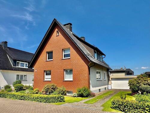 Straßenansicht II - 8 Zimmer Einfamilienhaus in Minden