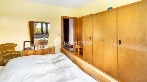 1. OG Schlafzimmer 2 - 