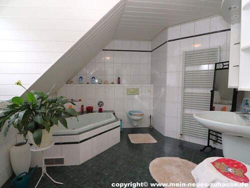 Bild 14 Bad Dachgeschoss - 