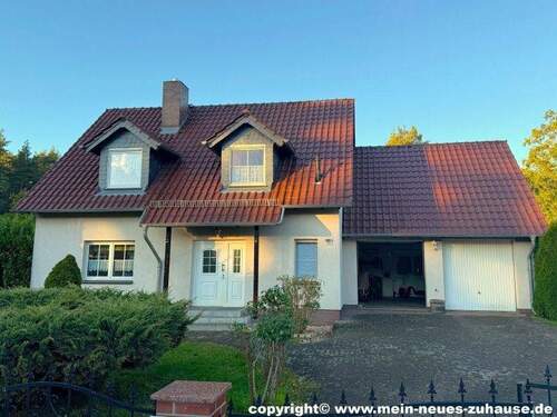 Bild 1 Wohnhaus Straßenansicht 1 - Mein neues Zuhause in ruhiger Wohnlage!