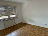 BEISPIELBILD: Schlafzimmer mit PVC-Bodenbelag in Holzoptik - Etagenwohnung mit 41,00 m&sup2; in Bad Vilbel zur Miete