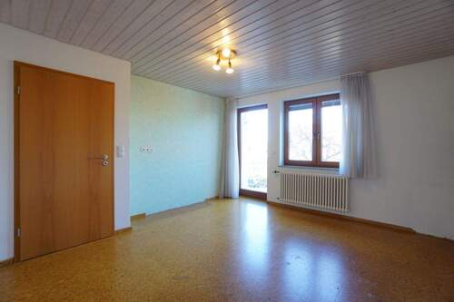 Schlafzimmer mit Zugang zum Balkon - 