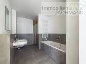 Bad mit Badewanne - 