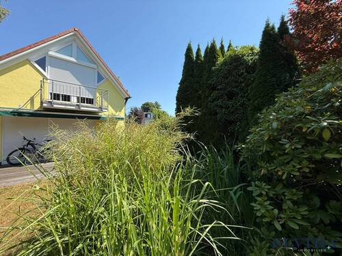  Vorderhaus Garten - 9 Zimmer Einfamilienhaus zum Kaufen in Grünwald