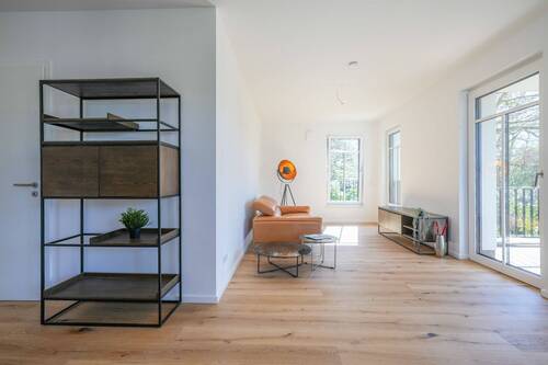 Blick ins Wohnzimmer - 