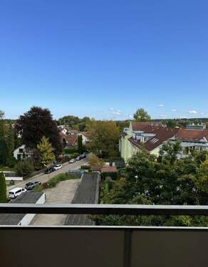Aussicht Balkon - Hoch hinaus in Puchheim - Charmante Wohnung im 6. Stock
