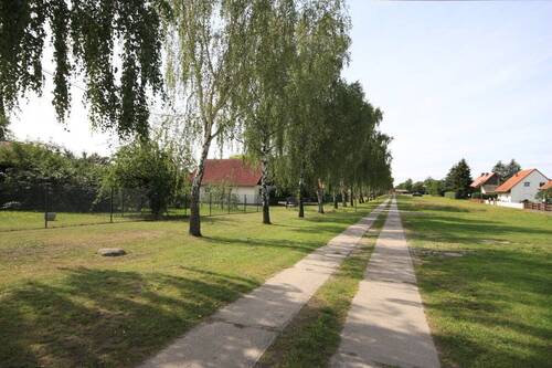 Straße - 6 Zimmer Einfamilienhaus in Nauen / Quermathen