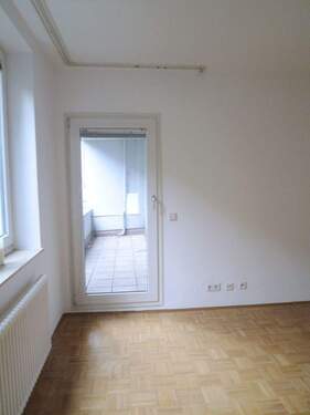 Balkon - 2 Zimmer Etagenwohnung zur Miete in München