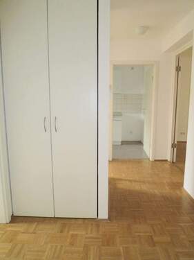 Flur - Etagenwohnung mit 60,00 m&sup2; in München zur Miete