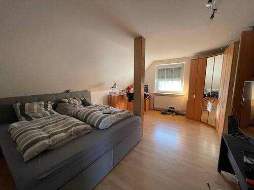 Schlafzimmer 1. OG - 