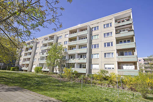 Ansicht hinten - 3 Zimmer Etagenwohnung zur Miete in Halle (Saale)
