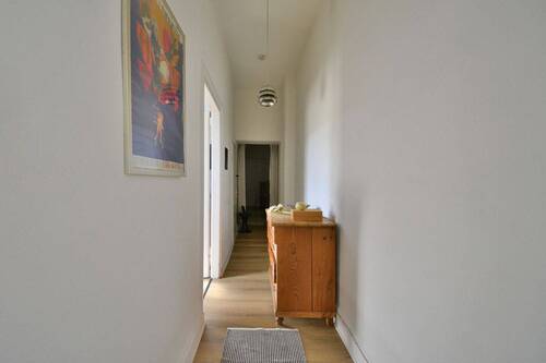 W1 Flur (2) - 