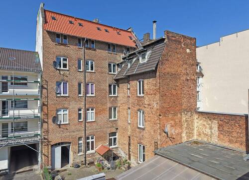 Rückansicht - 2 Zimmer Mehrfamilienhaus, Wohnhaus in Kassel