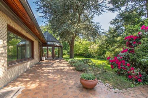 Großzügige Südterrasse in ruhiger Gartenlage - 