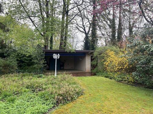 Gartenhaus mit Freisitz - 