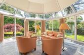 Heller Wintergarten mit Blick ins Grüne - 8 Zimmer Einfamilienhaus zum Kaufen in Hamburg