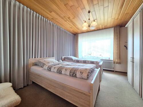 Schlafzimmer EG - 
