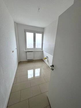 Küche - Schöne Stilvolle sonnige 3-R.-Wohnung in Dessau im 4.OG,58,20m2 mit BLK.zu vermieten.