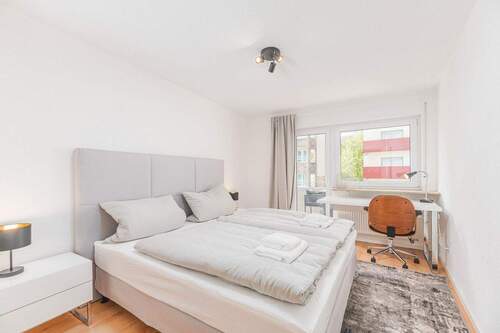 Schlafzimmer - 2 Zimmer Etagenwohnung zur Miete in Stuttgart