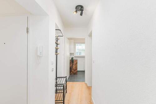 Flur - Etagenwohnung mit 50,00 m² in Stuttgart zur Miete