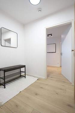 Muster Flur - Frisch modernisiert! 2-Zimmer-Wohnung mit Balkon & Tiefgarage in der Stadtmitte