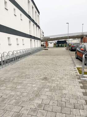 Fahrradstellplätze.jpg - 