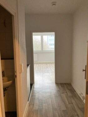 Flur - 1 Zimmer Etagenwohnung in Neubrandenburg