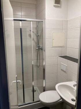 Badezimmer - Etagenwohnung mit 24,00 m&sup2; in Neubrandenburg zur Miete