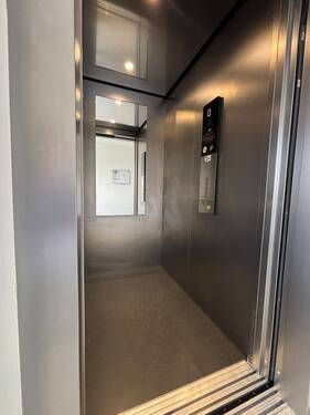 Haus, Aufzug (2).jpg - 