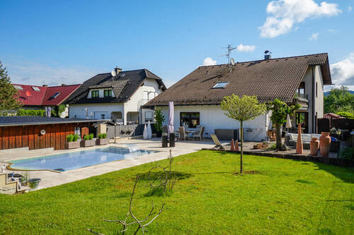 Hausansicht von Westen - 7 Zimmer Mehrfamilienhaus, Wohnhaus zum Kaufen in Fürth / Lörzenbach