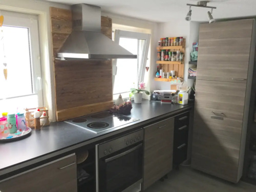 f2873492-baef-4e53-982b-fffd12ccf7d3-1934233402 - 