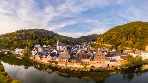 Ort Dausenau - Denkmalgeschütztes Anwesen mit Scheune, Werkstatt und Ausbaupotenzial im historischen Ortskern